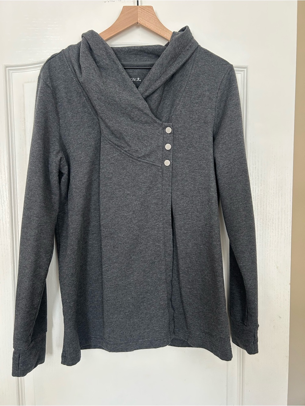 Asymmetrical wrap sweater with buttons in gray